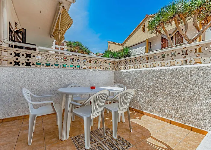 Tenerifeopenhome 3-story Flat Playa Americas Apartman *